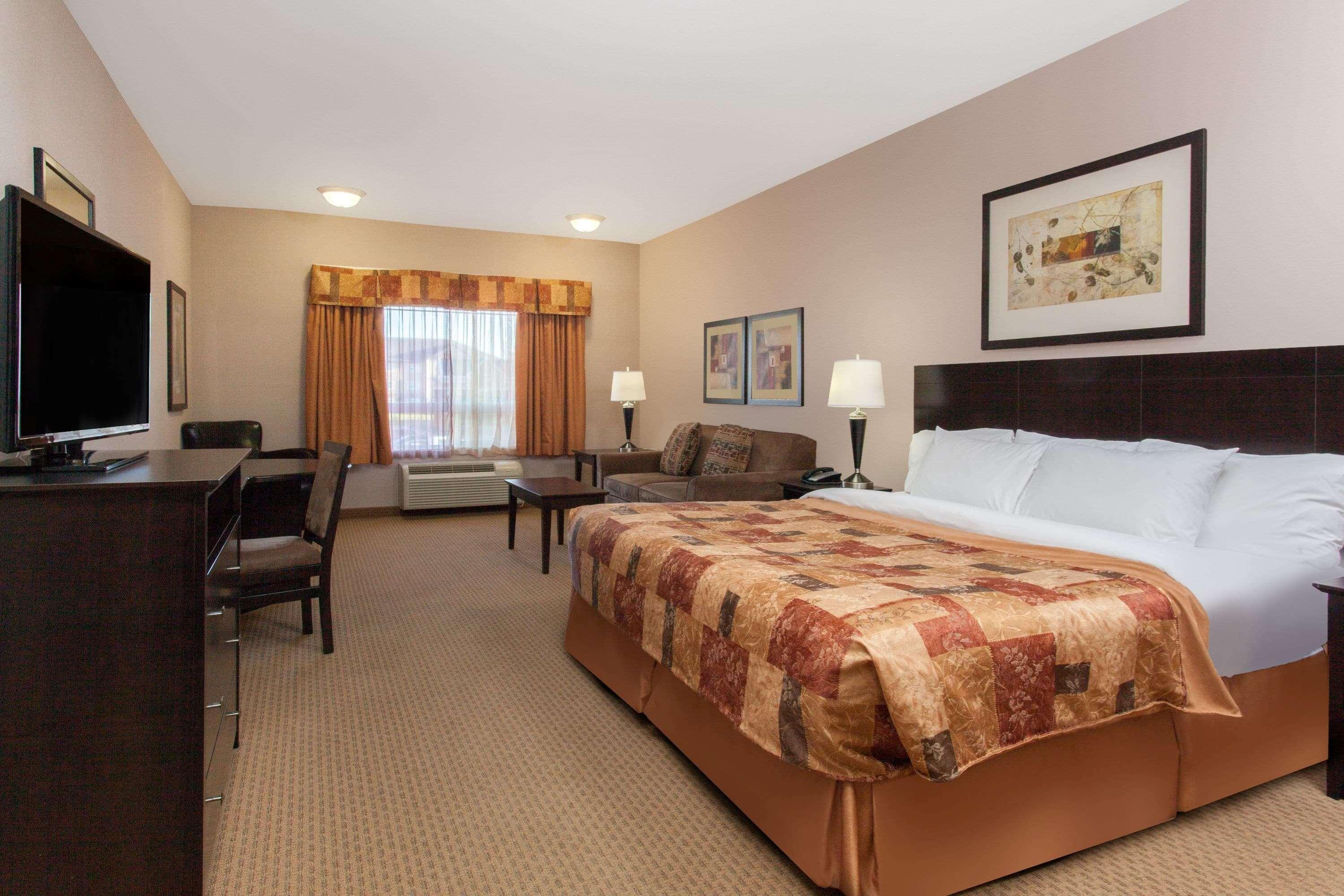 Ramada By Wyndham Brooks Hotel Ngoại thất bức ảnh