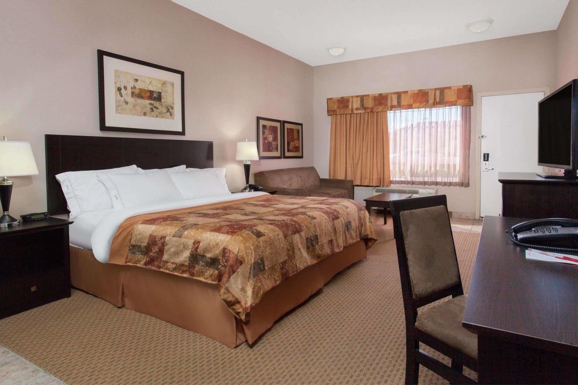 Ramada By Wyndham Brooks Hotel Ngoại thất bức ảnh