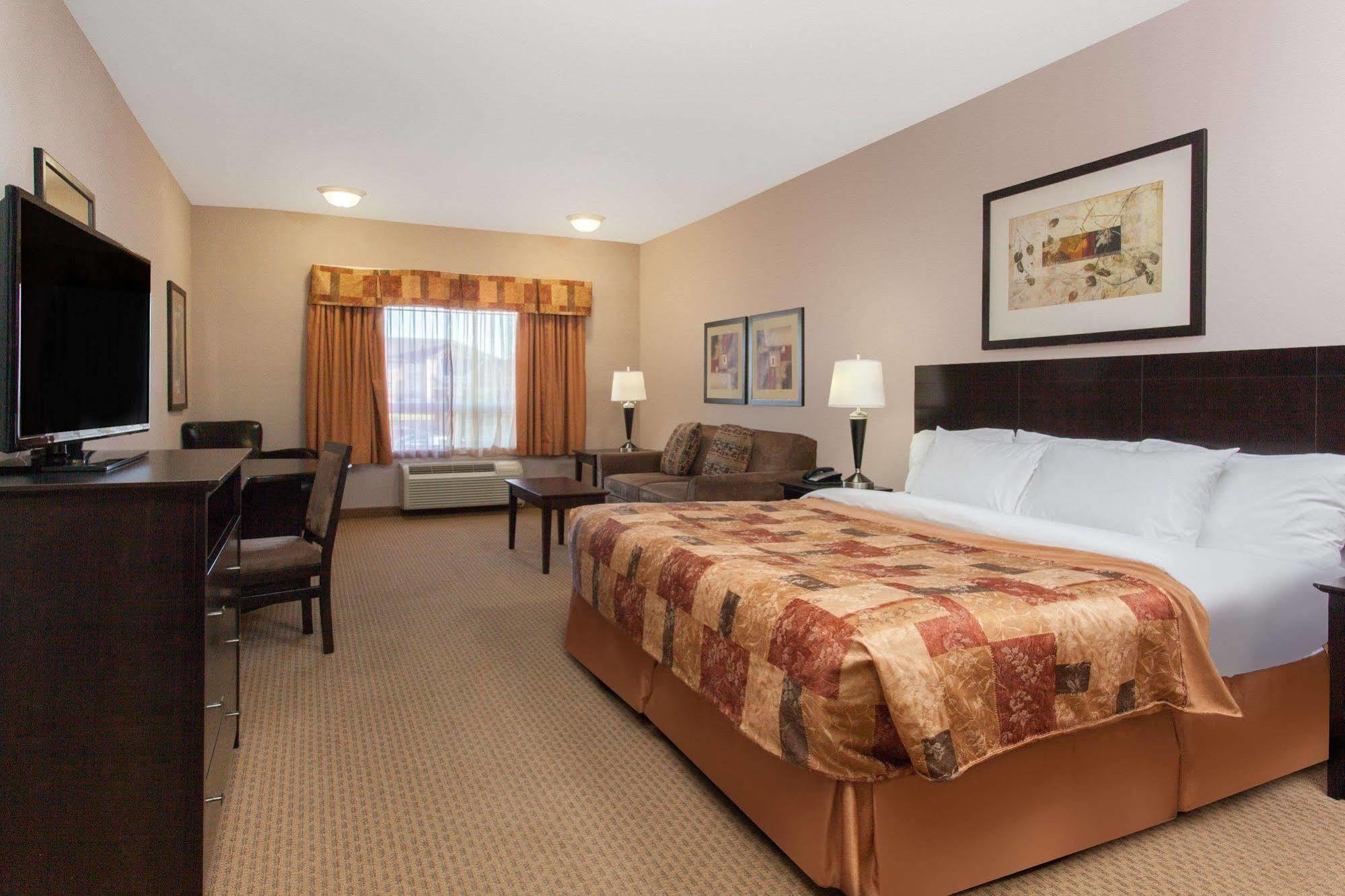 Ramada By Wyndham Brooks Hotel Ngoại thất bức ảnh