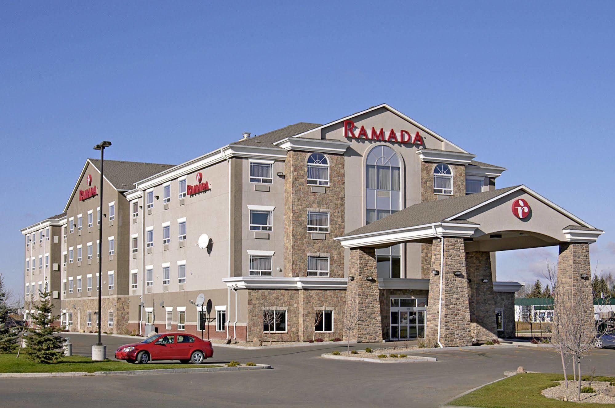 Ramada By Wyndham Brooks Hotel Ngoại thất bức ảnh
